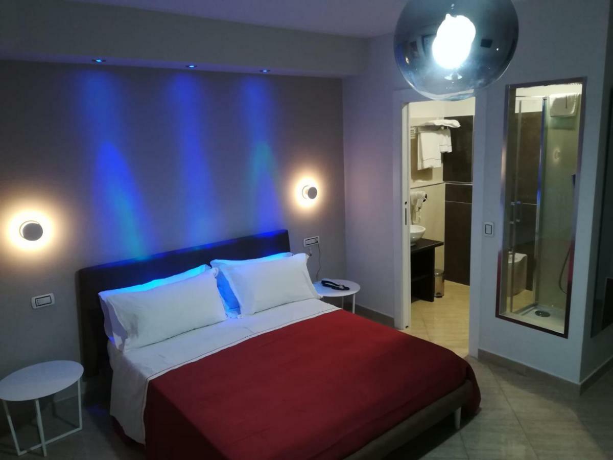 נאפולי Sonevi Rooms מראה חיצוני תמונה