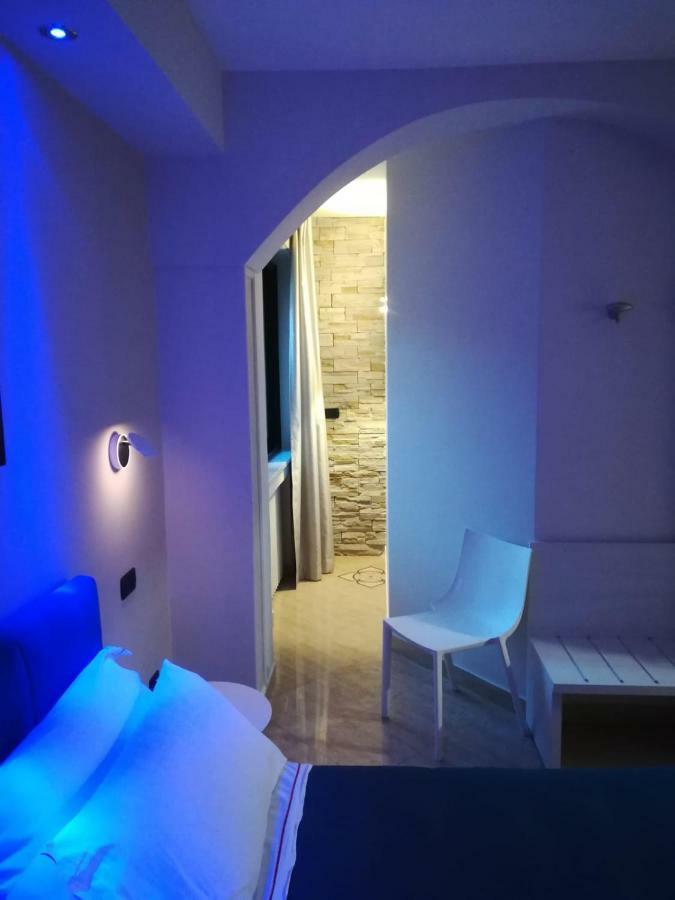 נאפולי Sonevi Rooms מראה חיצוני תמונה