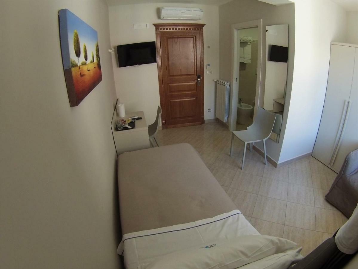 נאפולי Sonevi Rooms מראה חיצוני תמונה