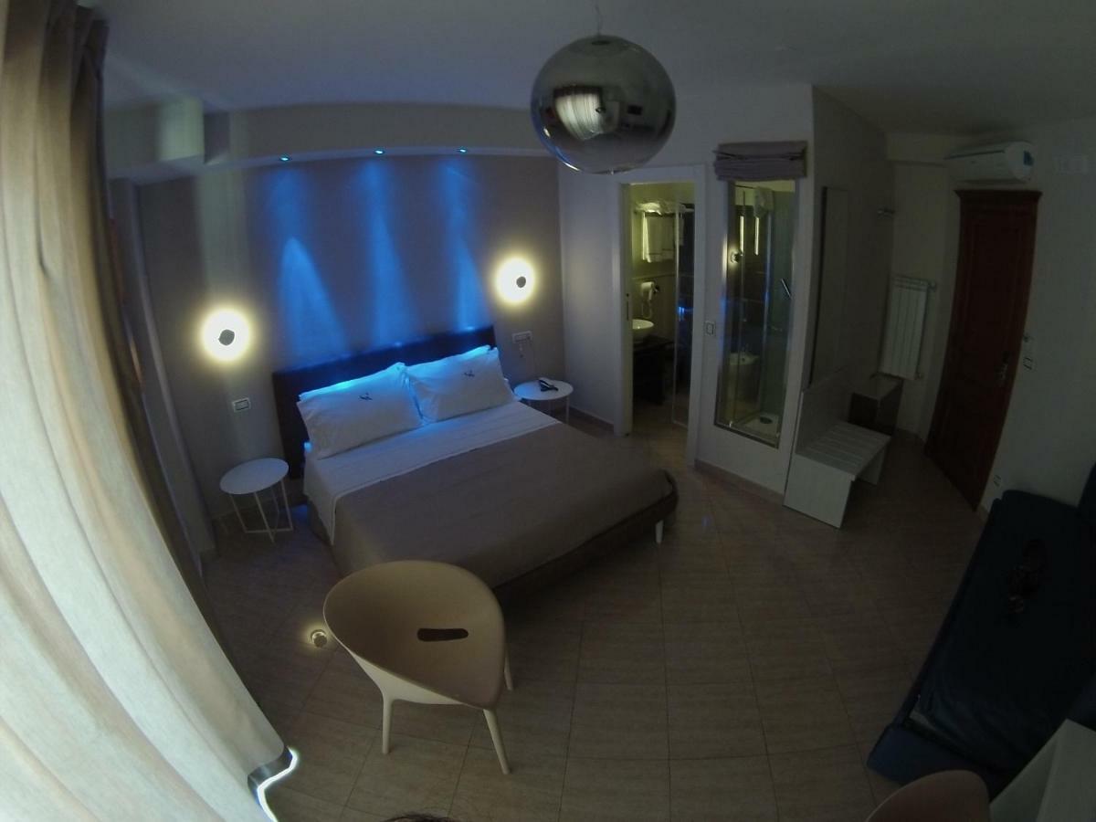 נאפולי Sonevi Rooms מראה חיצוני תמונה