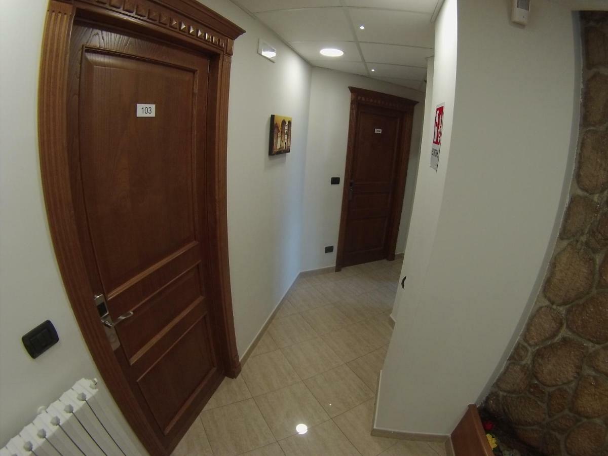 נאפולי Sonevi Rooms מראה חיצוני תמונה