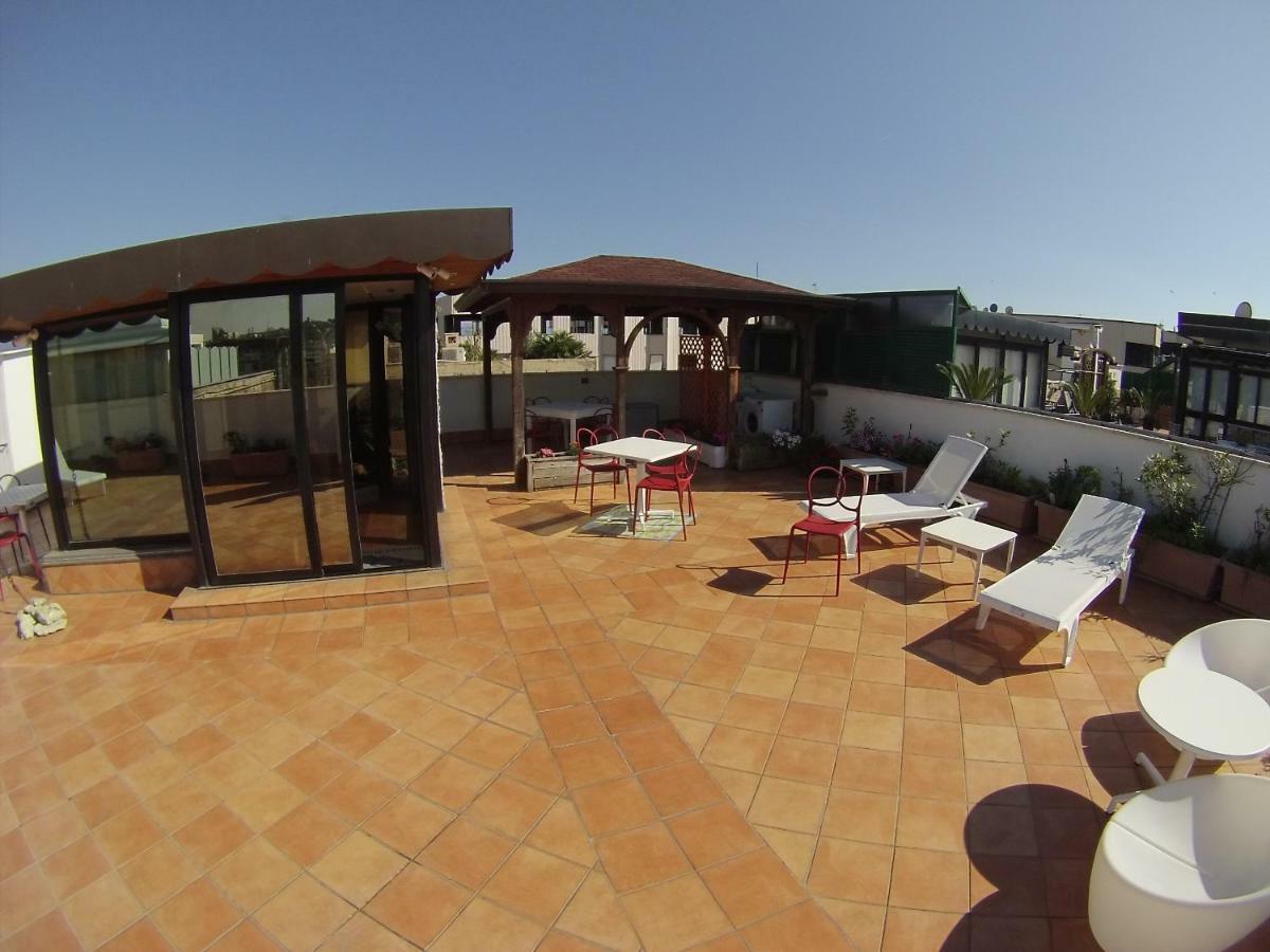 נאפולי Sonevi Rooms מראה חיצוני תמונה