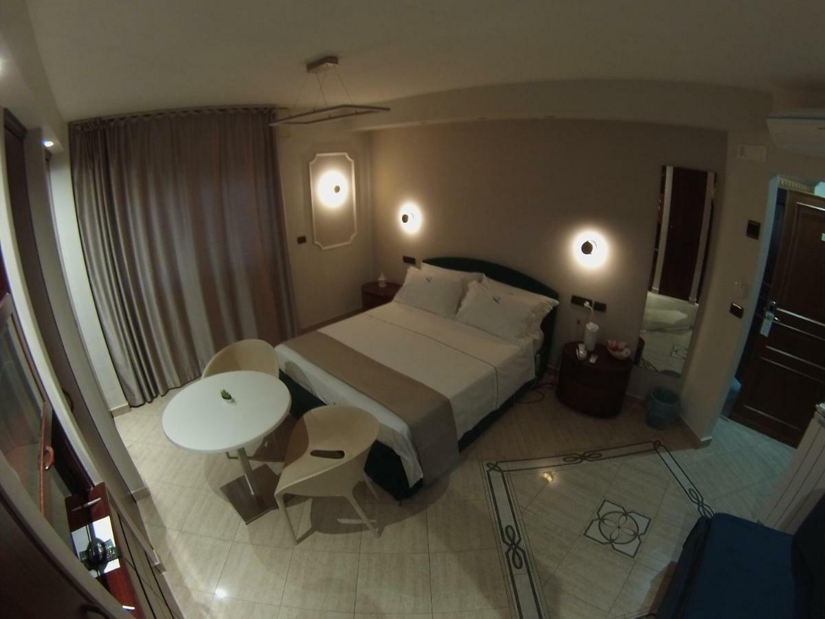 נאפולי Sonevi Rooms מראה חיצוני תמונה